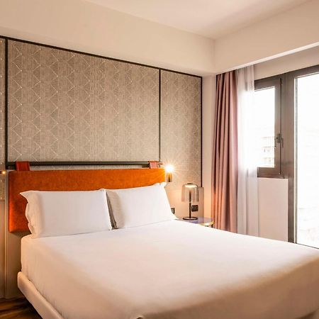 Hotel NH Catania Centro Esterno foto