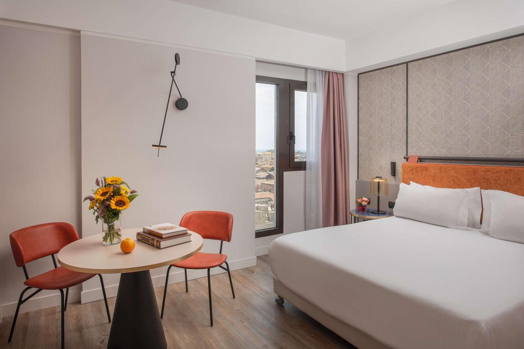 Hotel NH Catania Centro Esterno foto