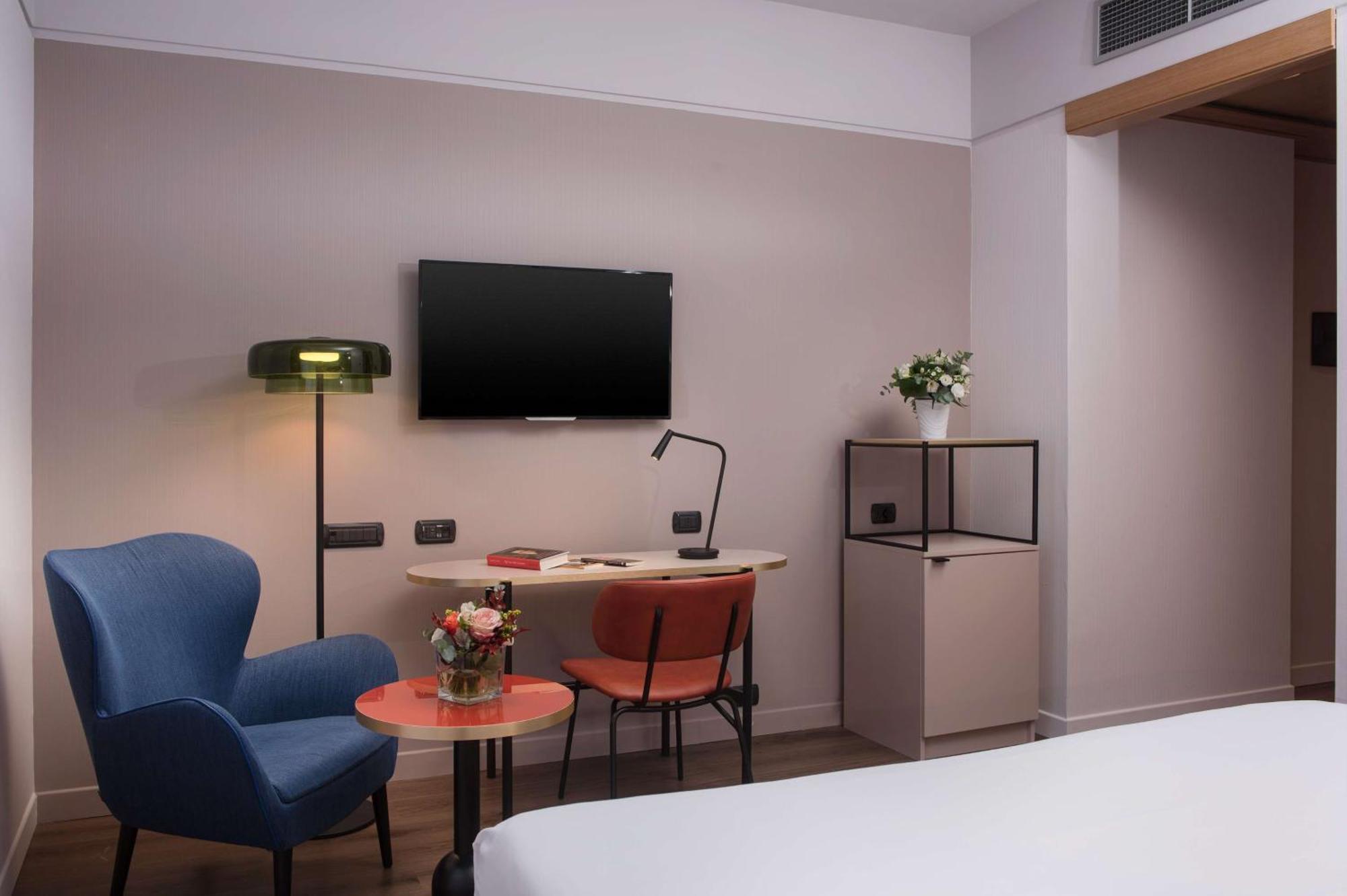 Hotel NH Catania Centro Esterno foto