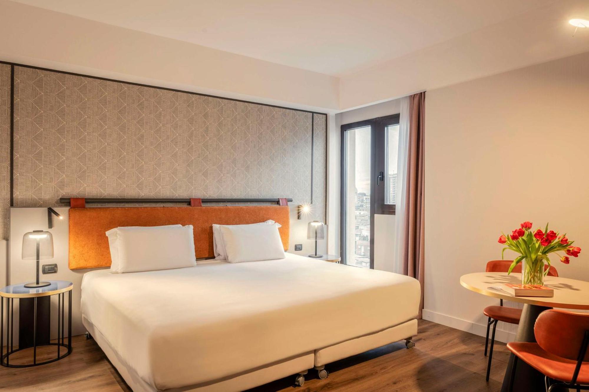 Hotel NH Catania Centro Esterno foto