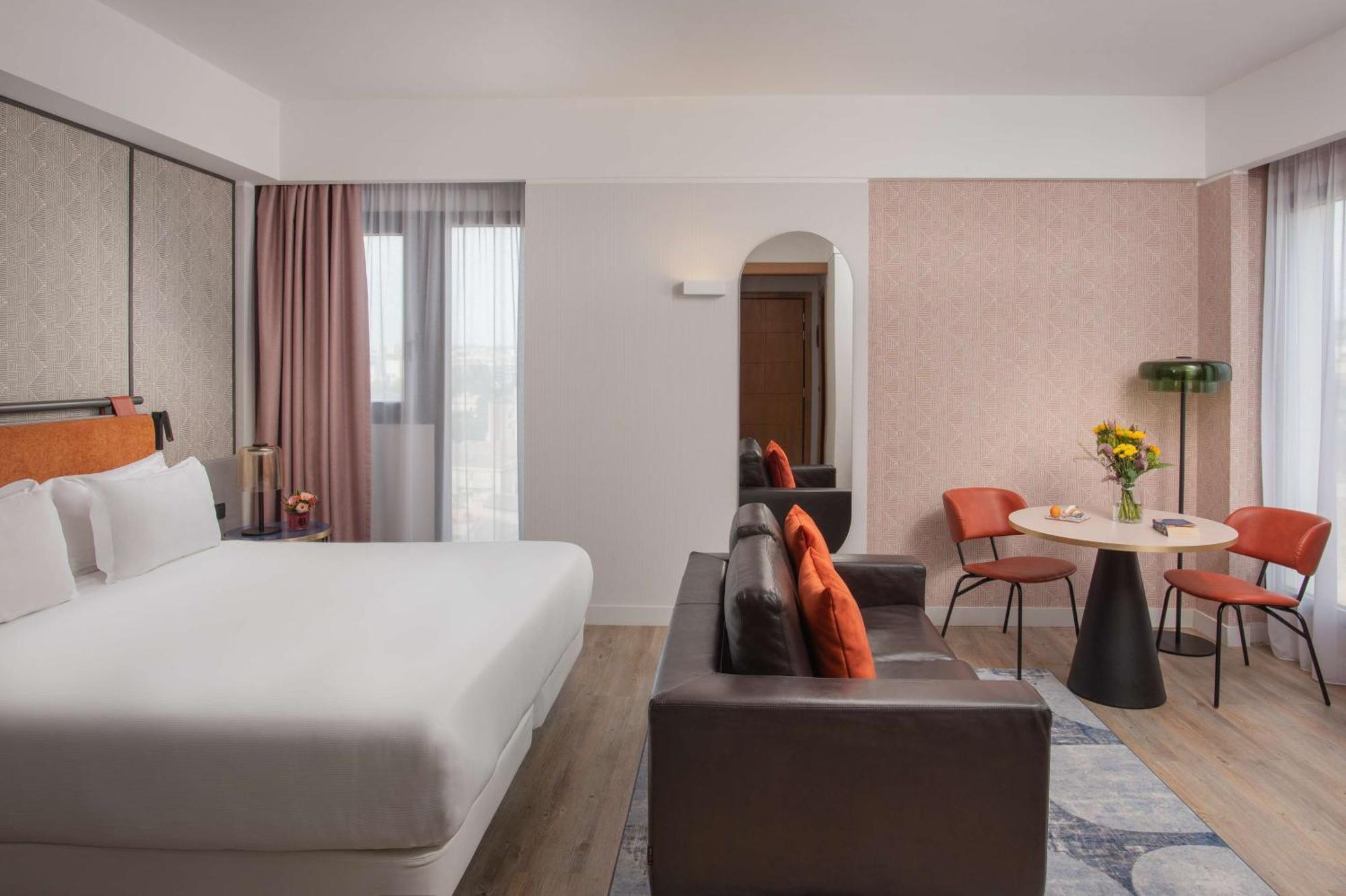 Hotel NH Catania Centro Esterno foto